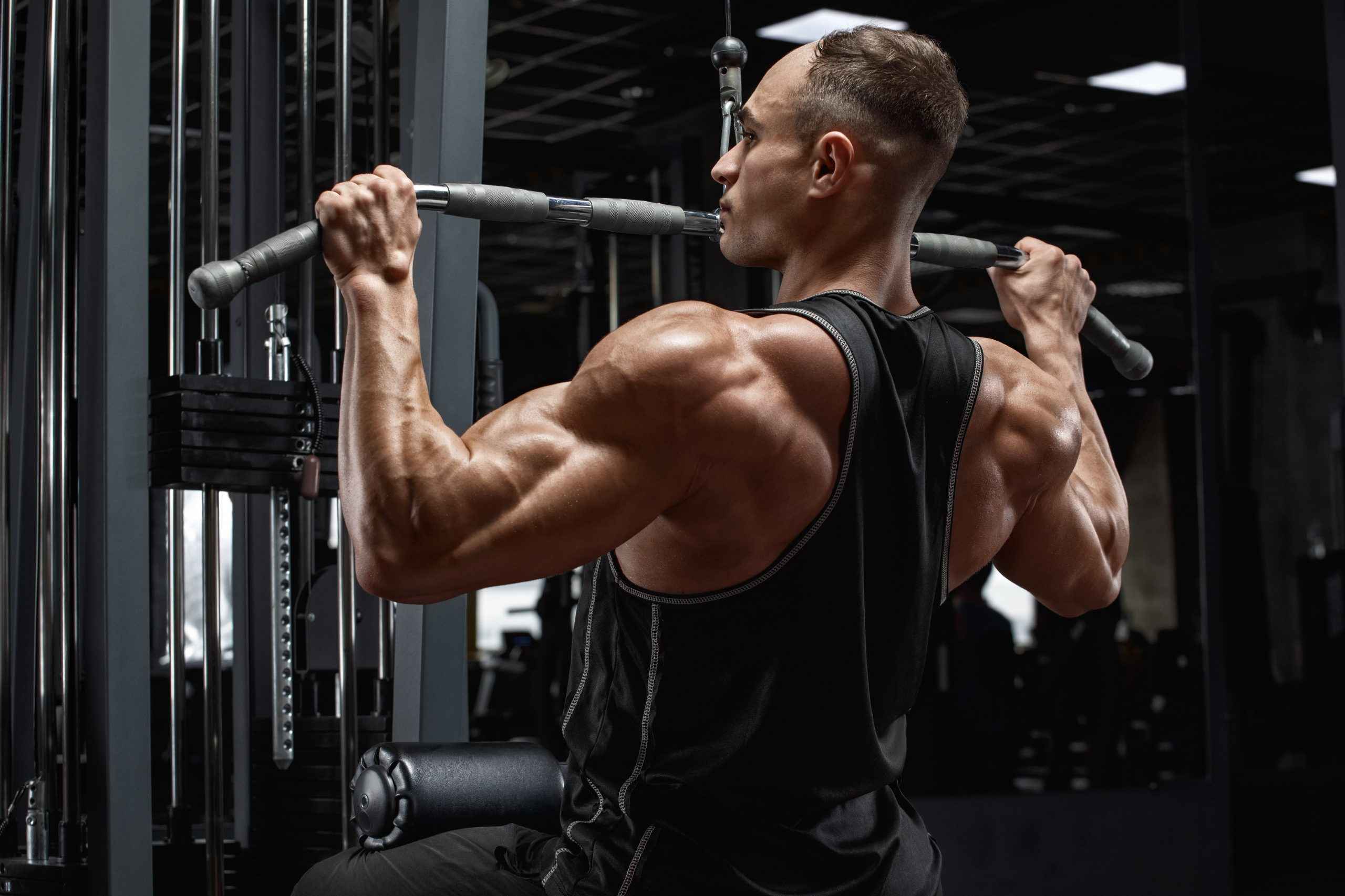 The Benefits of Lat Pull Downs for Upper Body Strength