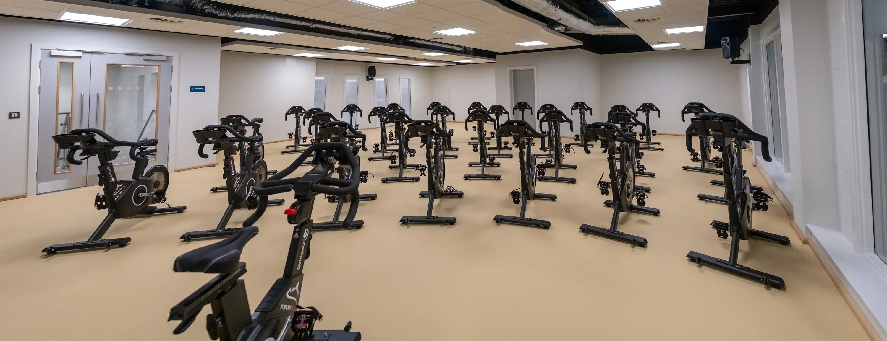 Why circulation routes fail when functional zones expand into shared gym space - Gym Gear
