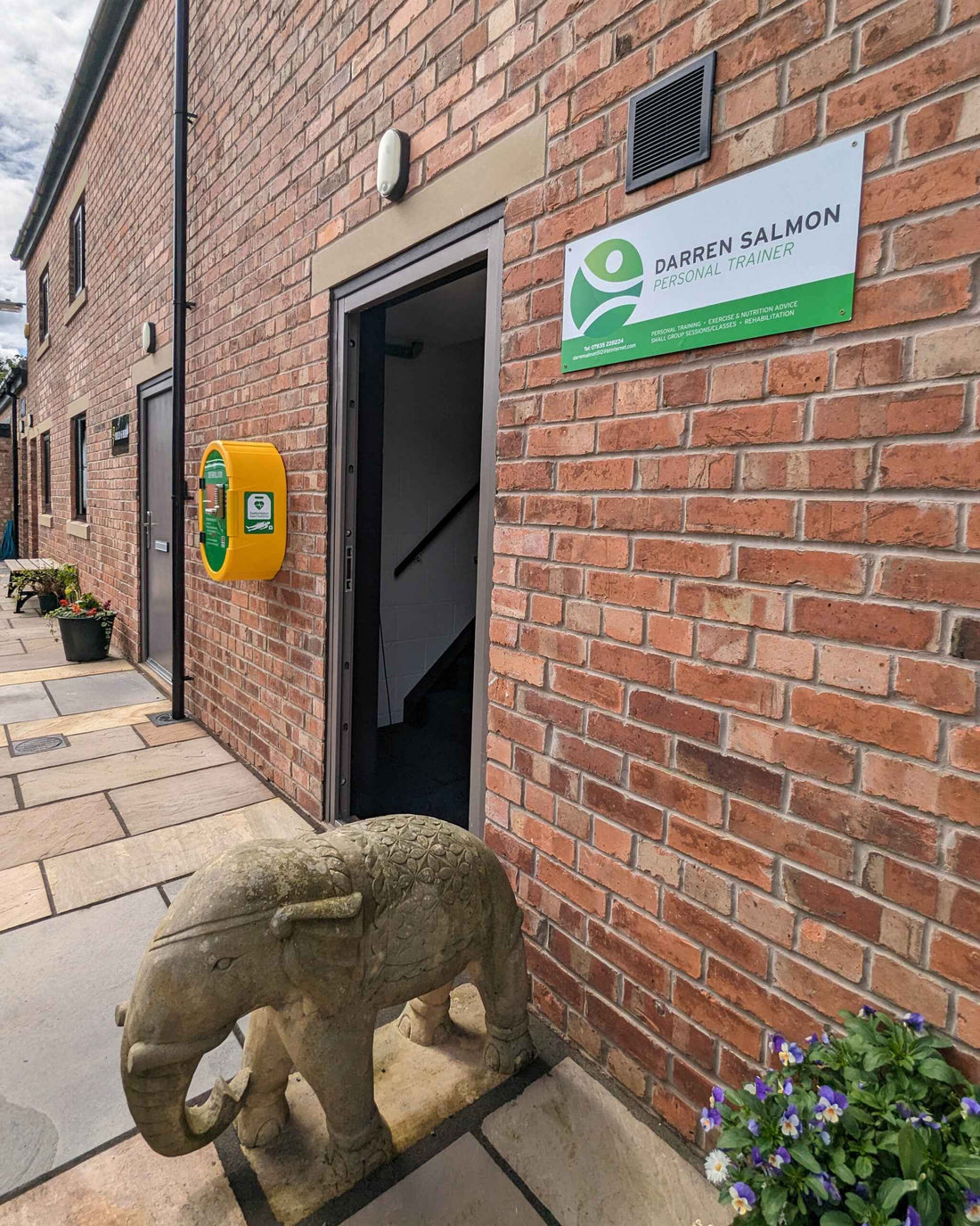 Gym Gear Contribute Towards Longridge 24/7 Defibrillator