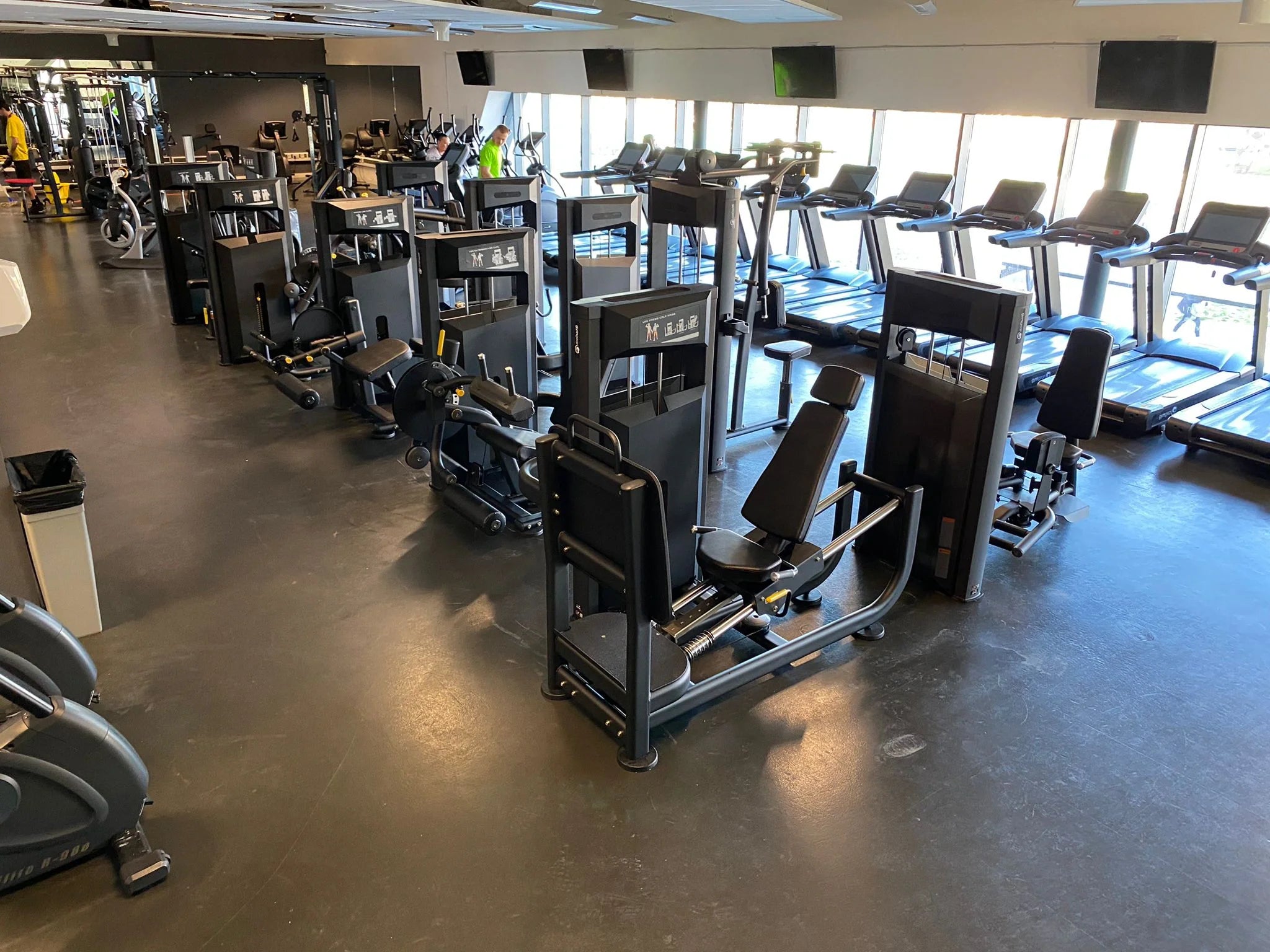 Designing independent gyms: space efficiency, flow, and member experience - Gym Gear