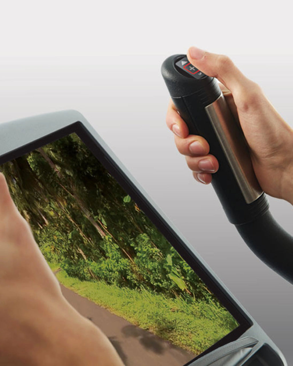 C98e Entertainment Upright Bike